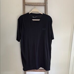 Under Armour Men's Black T-Shirt